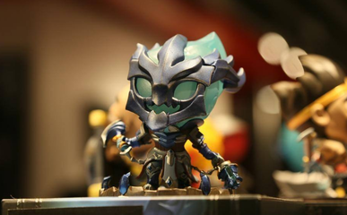 動(dòng)漫周邊店的機(jī)遇與挑戰(zhàn) 結(jié)合設(shè)計(jì)與開發(fā)的商業(yè)模式探索